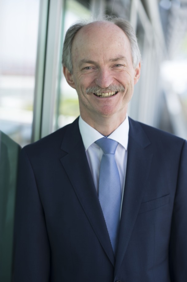 Porträtfoto von Rainer Gebhart, stellvertretender Vorstandsvorsitzender der WWK Lebensversicherung a. G. und der WWK Allgemeine Versicherung AG